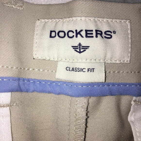 Dockers Khaki Chinos 32” X 29” - Picture 5 of 7